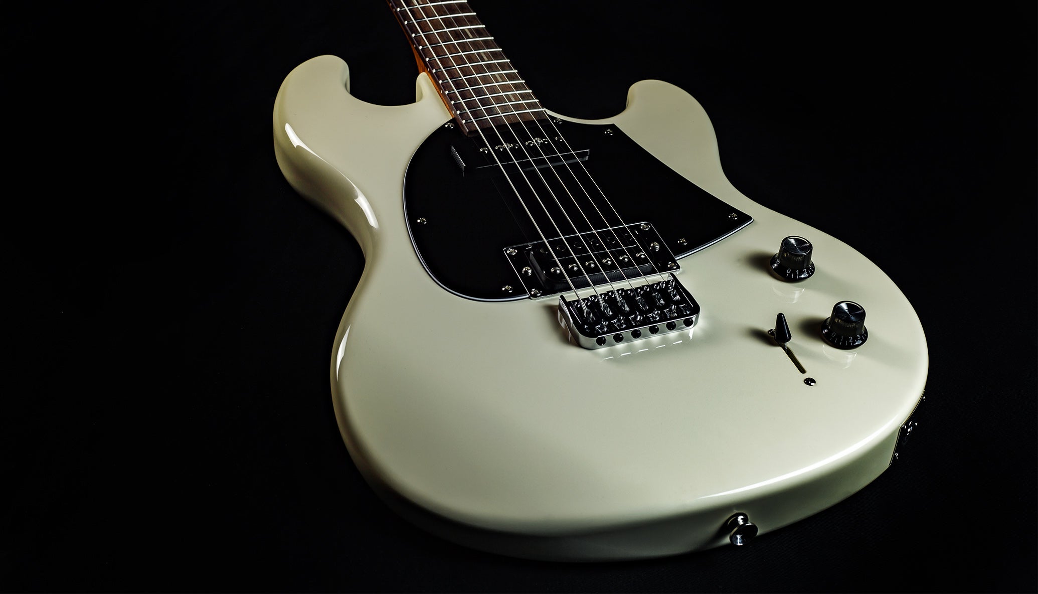Masquerader Standard SM11 Solid Quartz White – Shergold Guitars